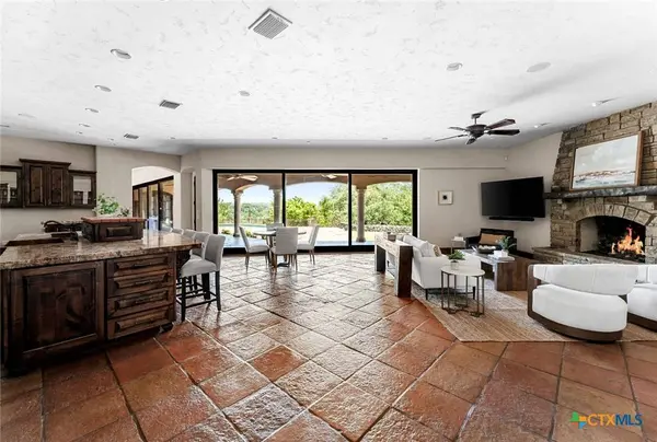 3220 Fall Creek Estates DR, Spicewood, TX 78669