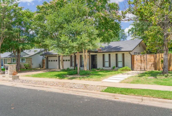 7002 Whispering Oaks DR, Austin, TX 78745