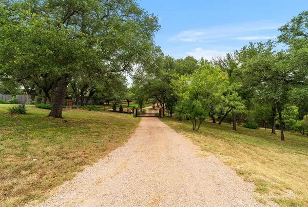 129 Jewel Lane, Spicewood, TX 78669