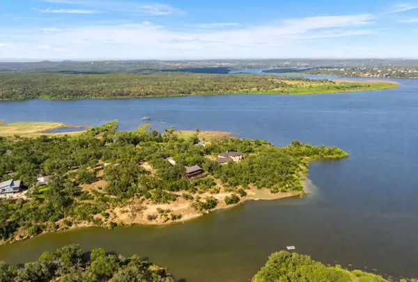 129 Jewel Ln, Spicewood, TX 78669-4093