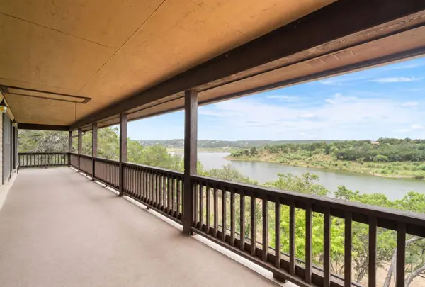 129 Jewel Ln, Spicewood, TX 78669-4093
