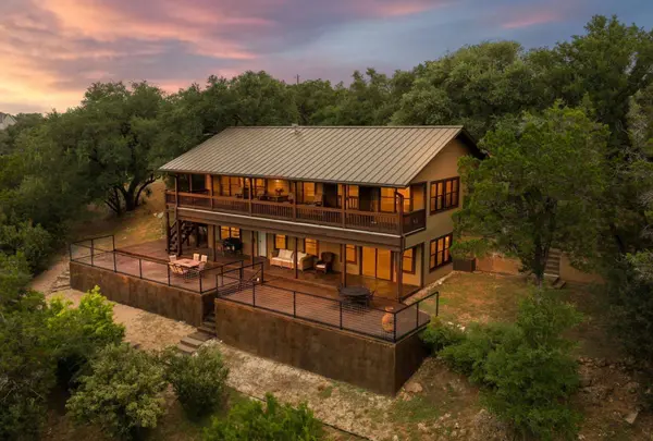 129 Jewel Ln, Spicewood, TX 78669-4093