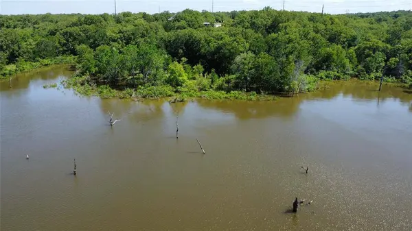 194 Lakeview Court, Sunset, TX 76270