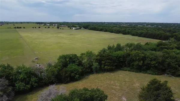 0000 S Hampton Road, Oak Leaf, TX 75154