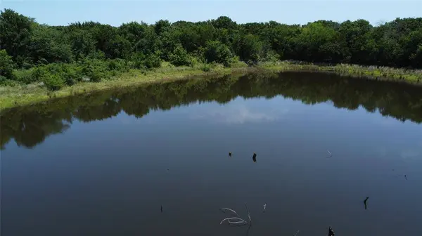 527 Copperas Road, Whitesboro, TX 76264