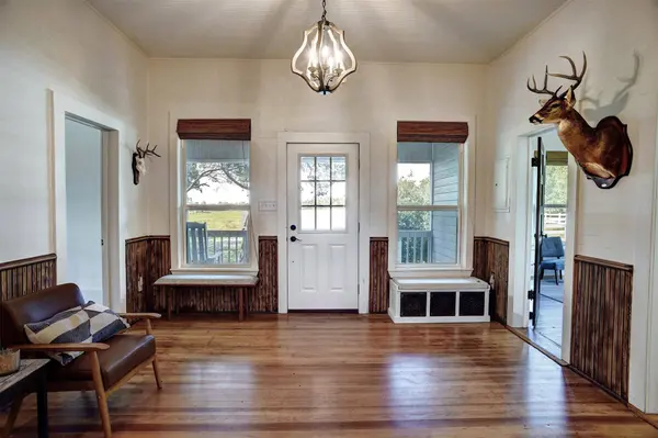 141 Grassyville RD, Paige, TX 78659