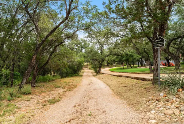 129 Jewel Ln, Spicewood, TX 78669-4093