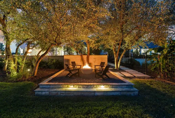 98 Tempranillo Way, Lakeway, TX 78738-1253