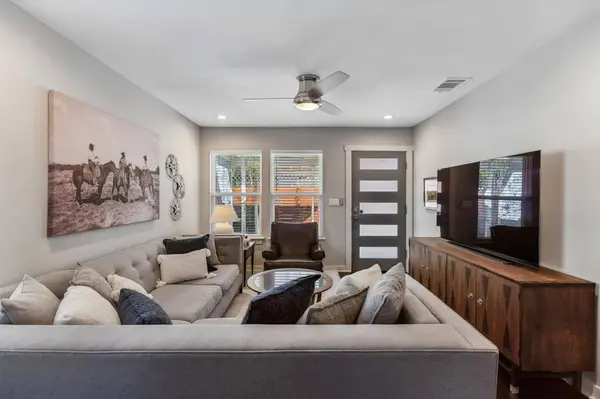 1400 Westmoor DR, Austin, TX 78723