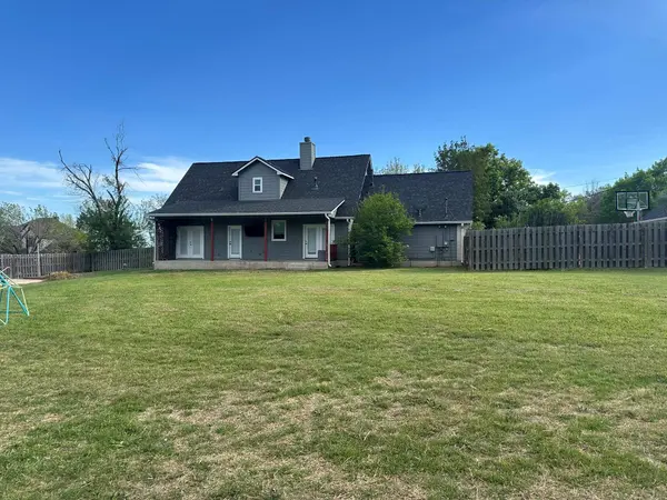 205 Morningside CIR, Hutto, TX 78634