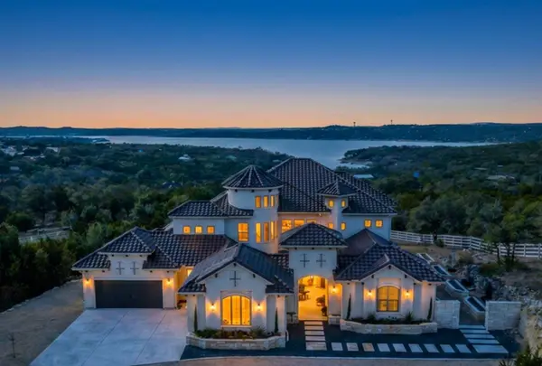 15608 Mary St