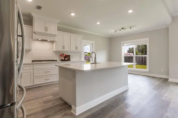 6044 Huntington Creek Blvd, Pensacola, FL 32526