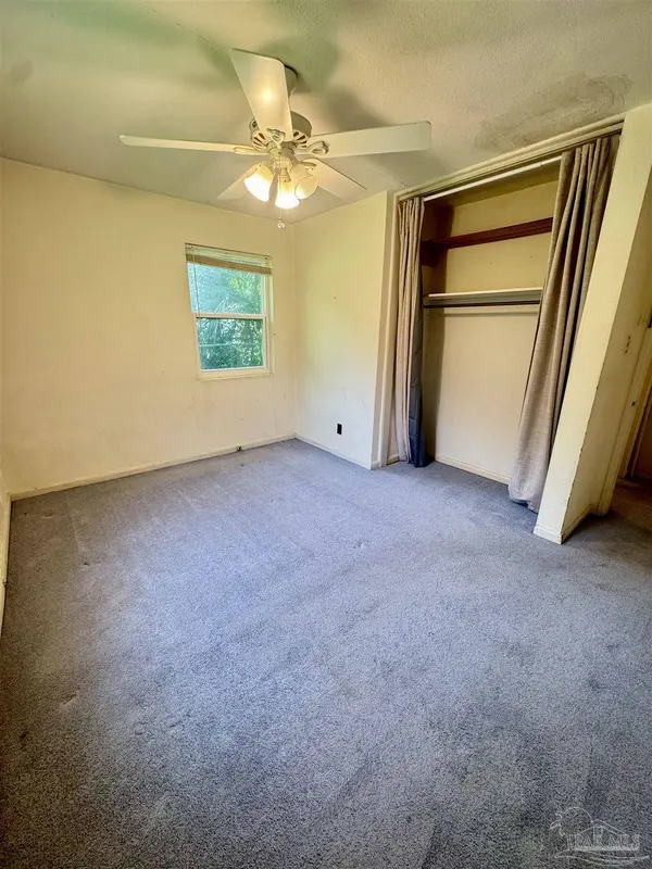 95 S Garfield Dr, Pensacola, FL 32505