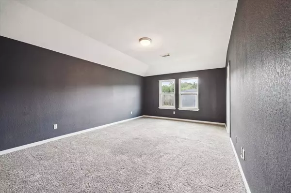 1419 Chandler Park LN, Fresno, TX 77545