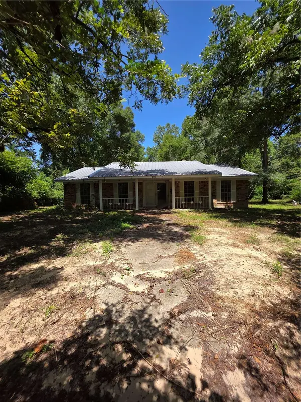 9739 Lakeview DR