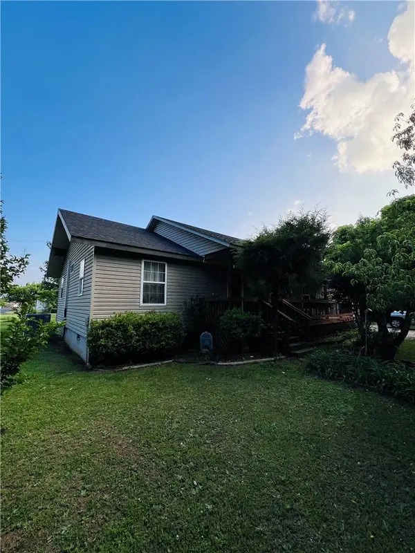 671 Ray Ave, Fayetteville, AR 72701