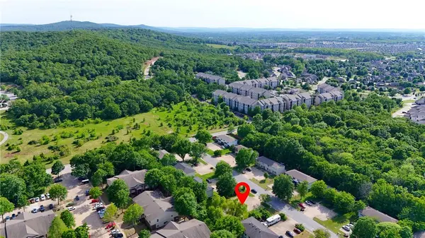 540-546 Betty Jo Dr, Fayetteville, AR 72701
