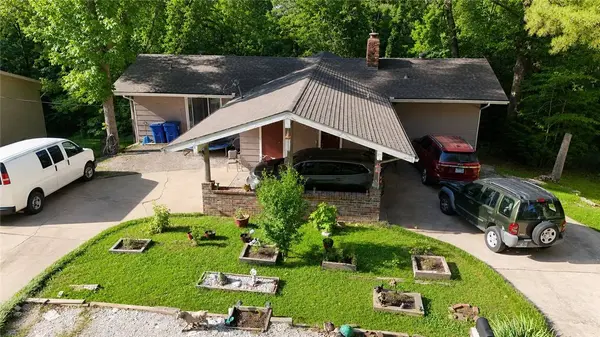 4 Cummings Ln, Bella Vista, AR 72715