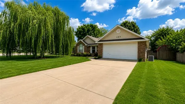 107 Michael St, Lowell, AR 72745