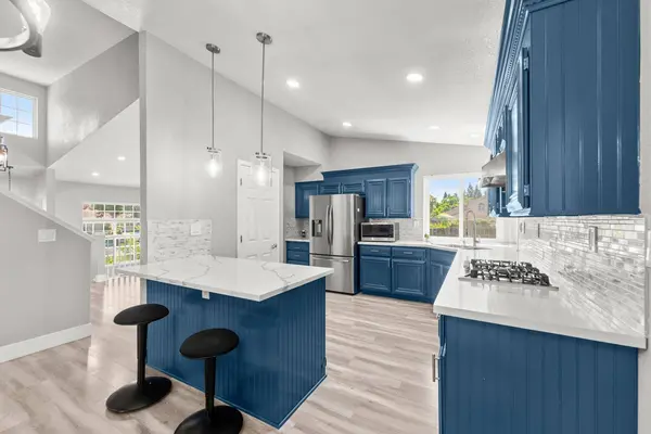 8922 Marlayana CT, Elk Grove, CA 95758