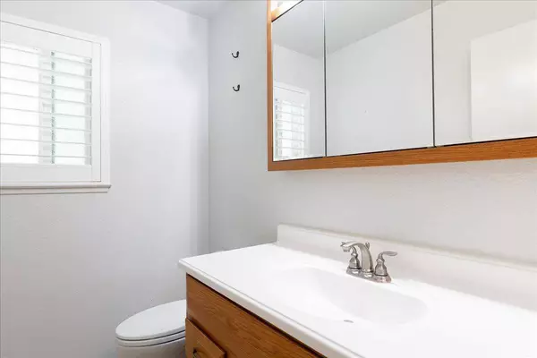 7105 Fall WAY, Elk Grove, CA 95758