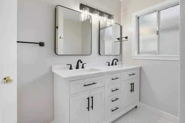 1130 Janey WAY, Sacramento, CA 95819