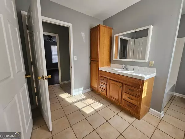 3446 Lee ST, East Point, GA 30344