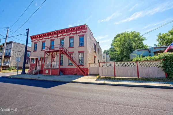 1496-1498 3rd Street, Rensselaer, NY 12144