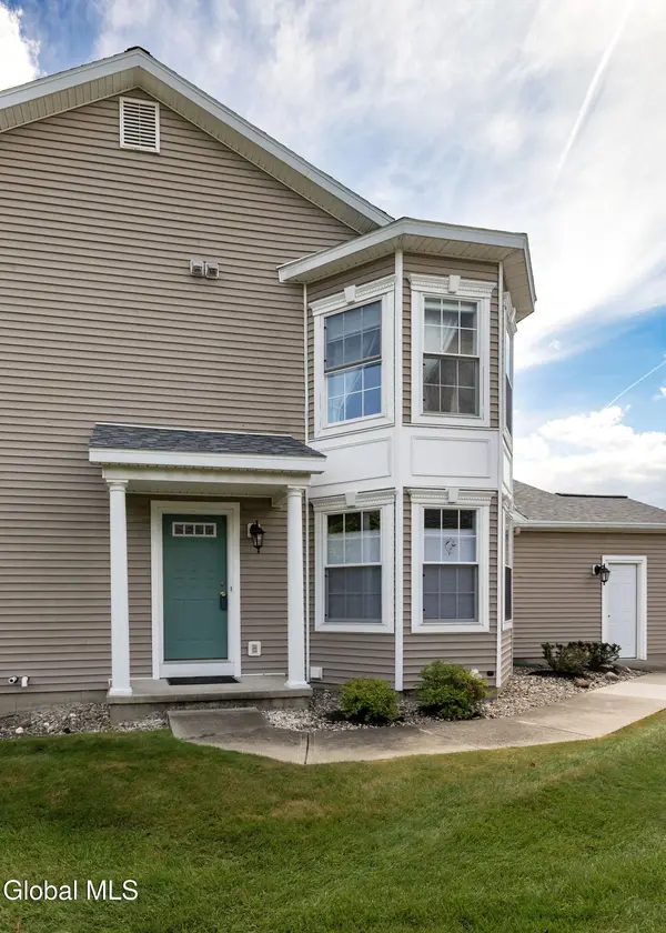 40 Patroon Pointe Drive, Rensselaer, NY 12144