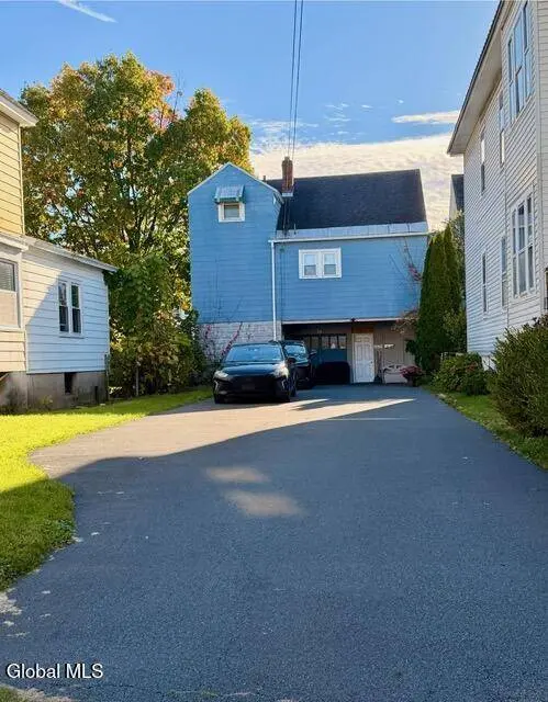 16 Mapleridge Avenue, Albany, NY 12209