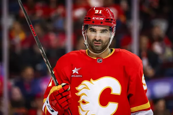 Trade rumours picking up with Calgary Flames' Kadri β could he head back to the Leafs?