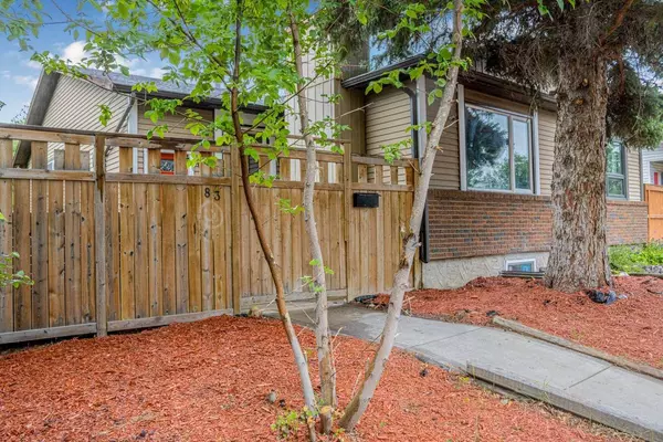 83 Deerview WAY SE, Calgary, AB T2J 6B4