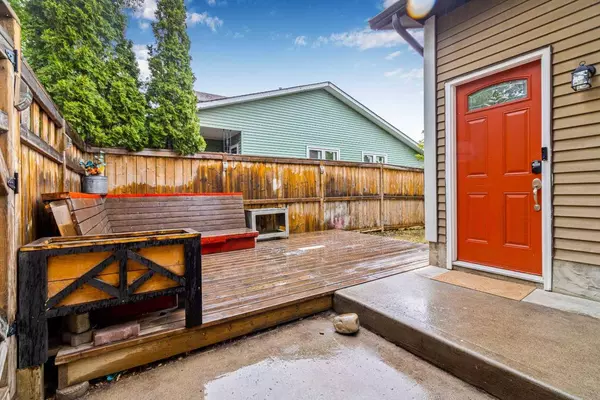 83 Deerview WAY SE, Calgary, AB T2J 6B4