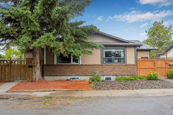 83 Deerview WAY SE, Calgary, AB T2J 6B4