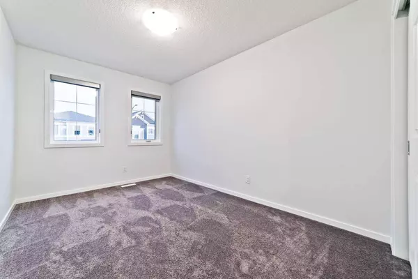 43 Cityside TER NE, Calgary, AB T3N 1H8