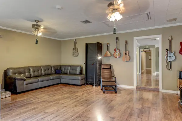 807 La Neuville RD, Lafayette, LA 70508