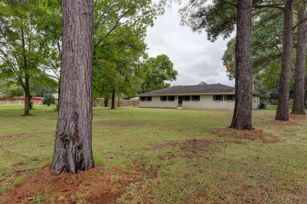 807 La Neuville RD, Lafayette, LA 70508