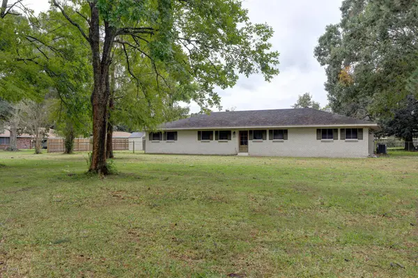 807 La Neuville RD, Lafayette, LA 70508