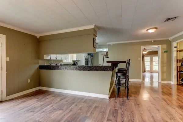 807 La Neuville RD, Lafayette, LA 70508