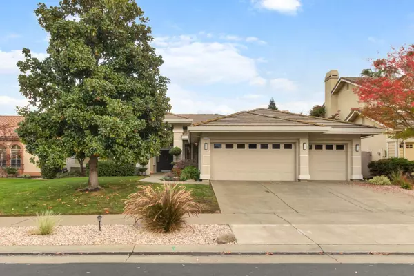 2112 Heritage Dr, Roseville, CA 95678