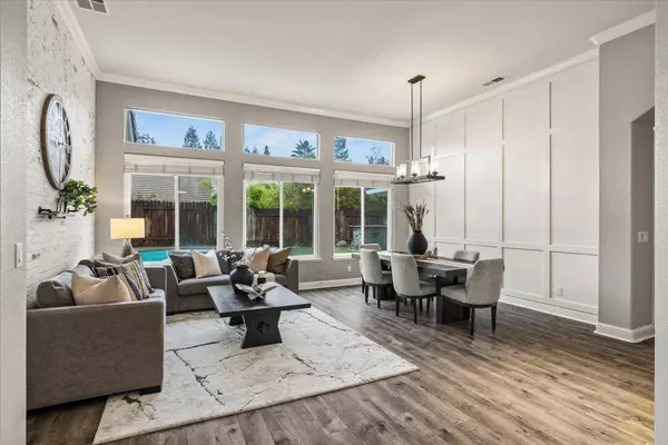 2112 Heritage Dr, Roseville, CA 95678