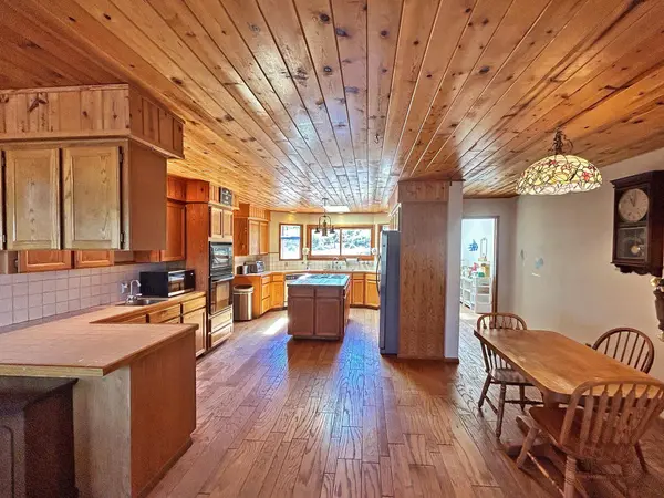 2307 Owens Way, Hornbrook, CA 96044