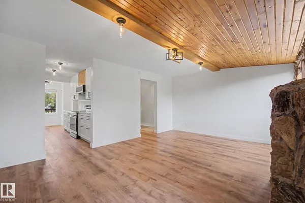 60 MCNABB CR, Stony Plain, AB T7Z 1G9