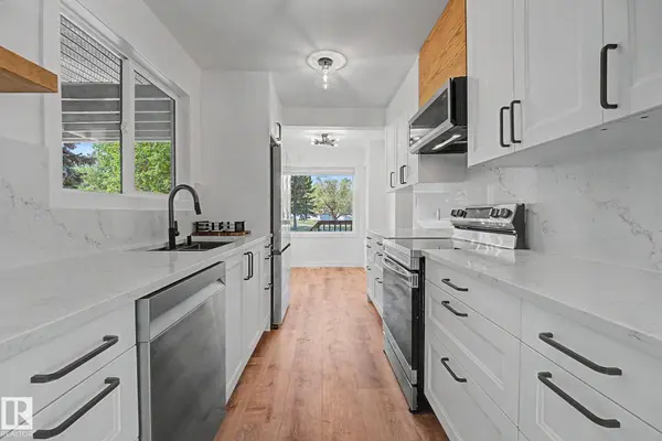 60 MCNABB CR, Stony Plain, AB T7Z 1G9