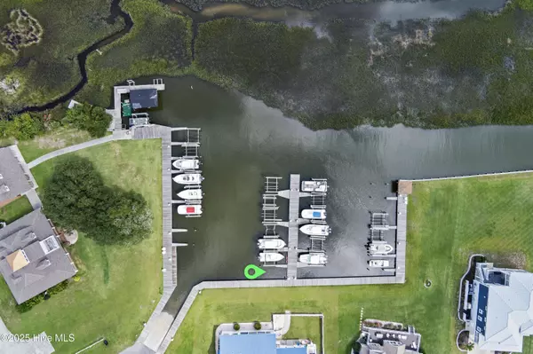 101 Egret CT, Newport, NC 28570