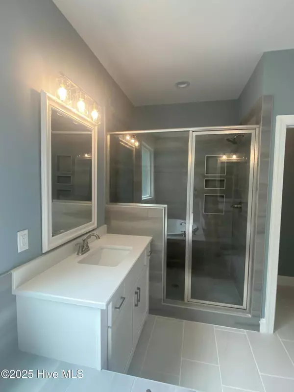 122 Lowery LN, Swansboro, NC 28584