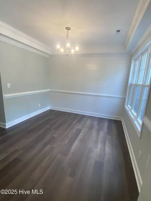 122 Lowery LN, Swansboro, NC 28584