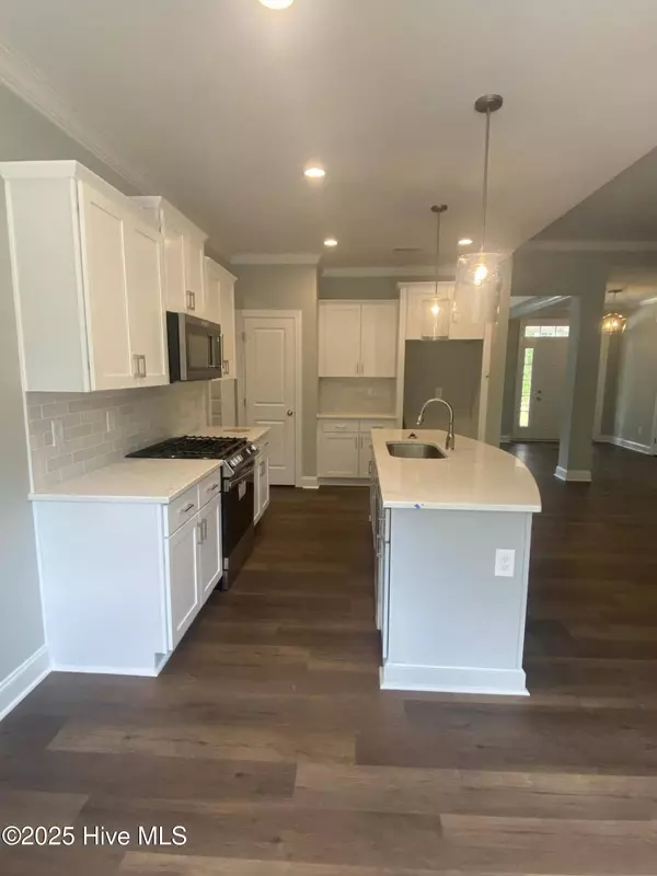 122 Lowery LN, Swansboro, NC 28584