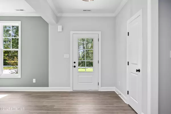 255 White Oak Bluff RD, Stella, NC 28582