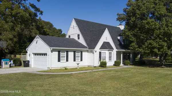 1223 Creek RD, Morehead City, NC 28557